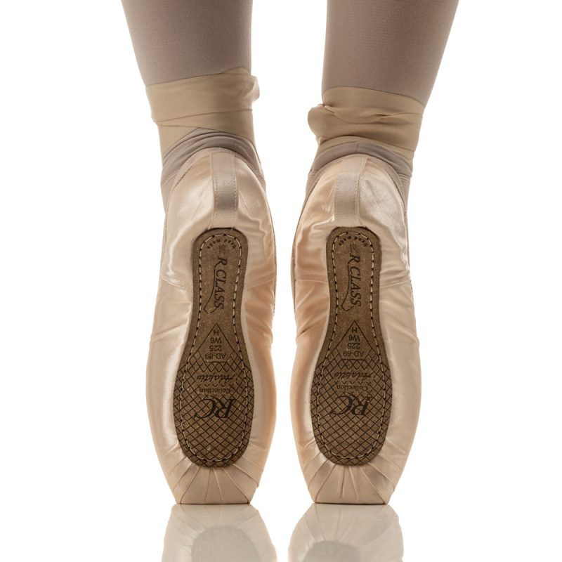 R Class AD69 Soleia Pointe Shoes 4