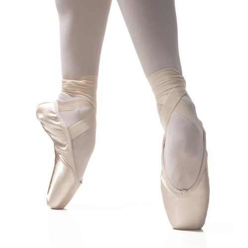 R Class CL70 Arpeggia Pointe Shoes 2